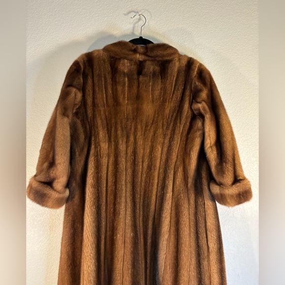 MICHAEL KORS Long Brown Fur Coat with Pockets 🤎🍂 Elegant & Stylish & Classy - Picture 8 of 13